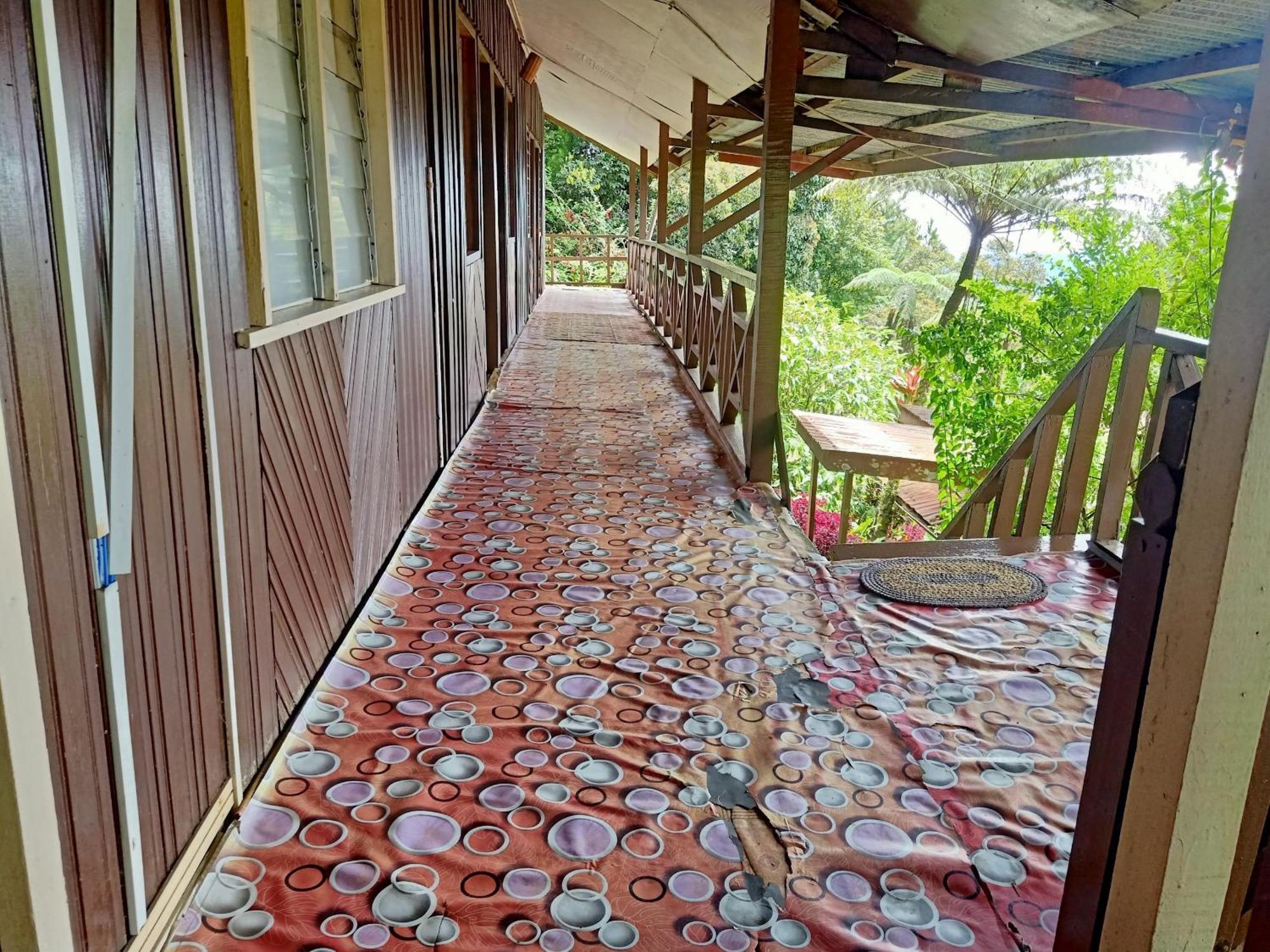 Oyo Home 90430 Mountain Resthouse Ranau Ngoại thất bức ảnh